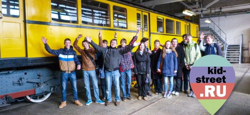Ретро состав петербургского метрополитена
